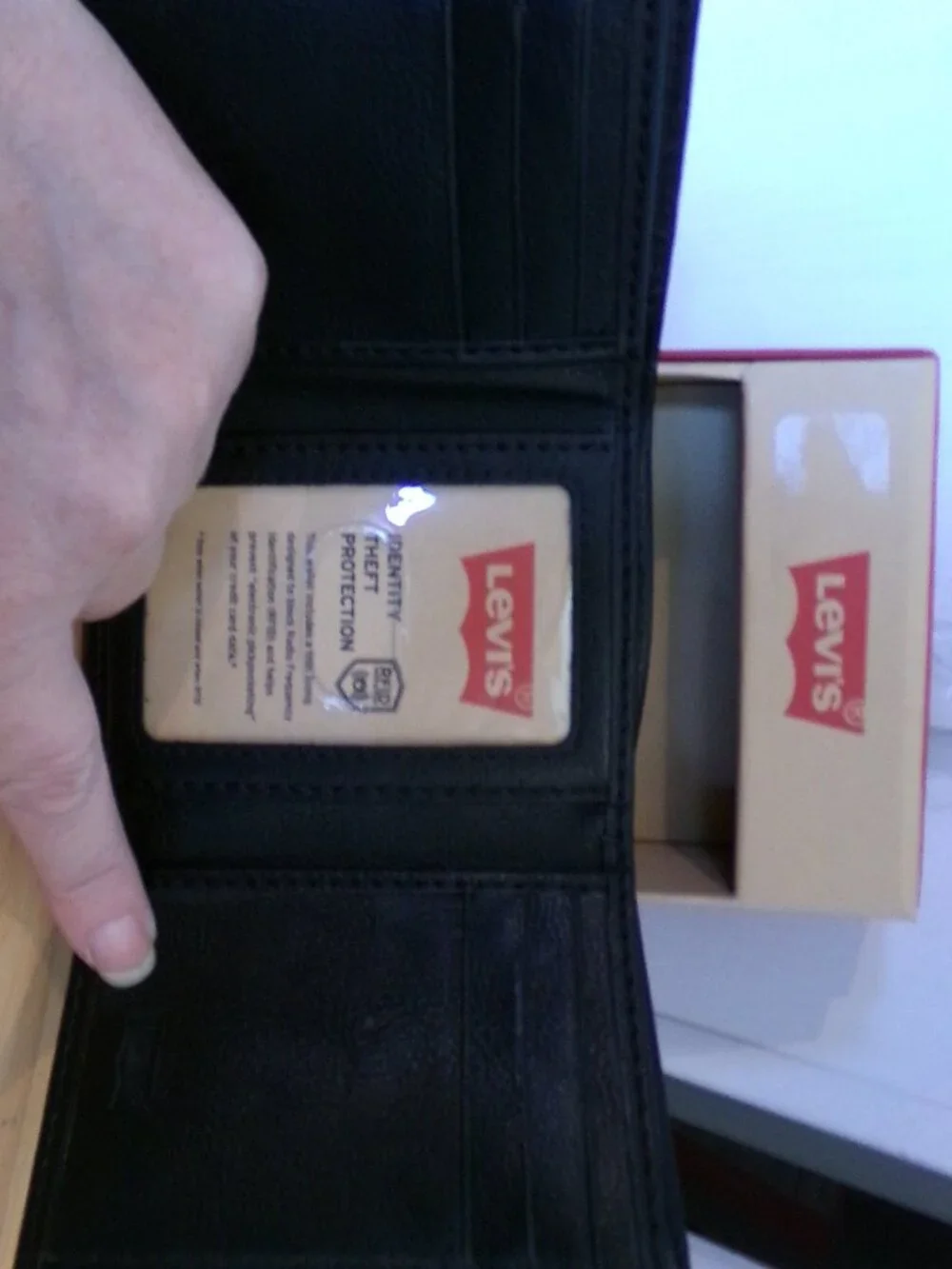 Levi's NWB Black Bi-Fold Wallet